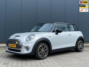 MINI Electric 33 kWh 184PK | CLIMA | NAVI | CARPLAY | CRUISE beschikbaar voor biedingen