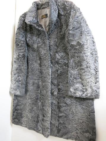 Vintage Maufort lamsbont bontjas nieuwe oude stock beschikbaar voor biedingen