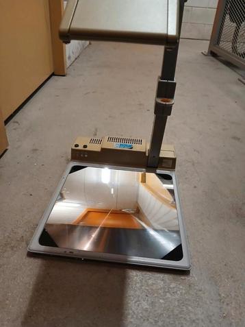 Overheadprojector - Klassiek Presentatie Apparaat beschikbaar voor biedingen
