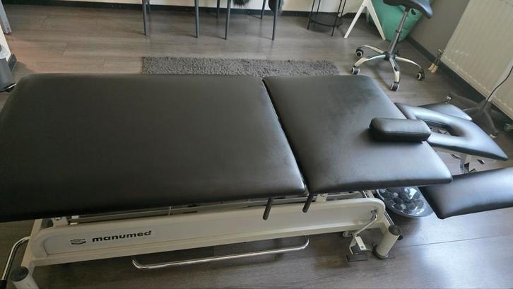 Elektrische massage tafel, Sport en Fitness, Massageproducten, Zo goed als nieuw, Massagetafel, Ophalen of Verzenden