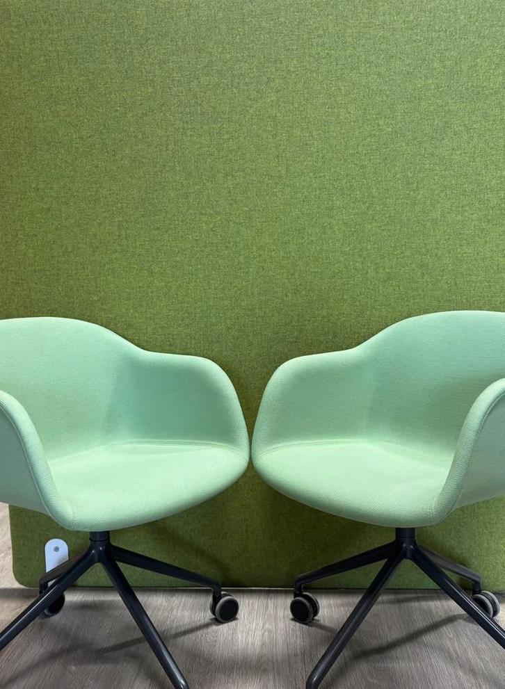 Muuto fiber armchair, Huis en Inrichting, Stoelen, Zo goed als nieuw, Twee, Stof, Overige kleuren, Ophalen