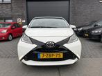 Toyota Aygo 1.0 VVT-i x-play | 1E EIGENAAR | 12MND GARANTIE, Voorwielaandrijving, Stof, Gebruikt, 4 stoelen