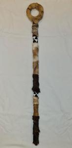 Vintage Afrikaanse wandelstok met bont. Lengte 93 cm, Ophalen of Verzenden