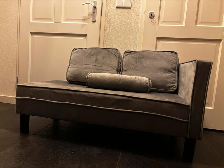 Klein Bankje in Goede Staat, Huis en Inrichting, Banken | Sofa's en Chaises Longues, Zo goed als nieuw, Tweepersoons, Minder dan 150 cm