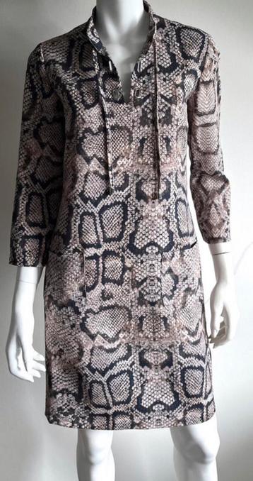 ≥ Caroline Biss mooi beige jurkje met snake print 36 38