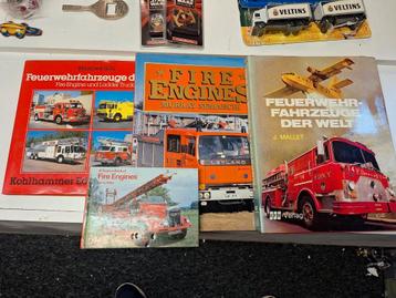 Verzameling brandweer boeken  beschikbaar voor biedingen