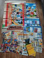 Groot aantal Donald Duck attributen, Boeken, Stripboeken, Meerdere stripboeken, Ophalen of Verzenden, Gelezen