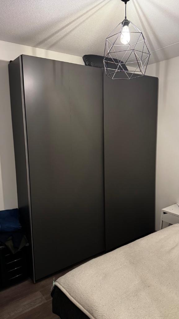 IKEA PAX Kledingkast Antraciet, Huis en Inrichting, Kasten | Kledingkasten, Zo goed als nieuw, 200 cm of meer, 200 cm of meer