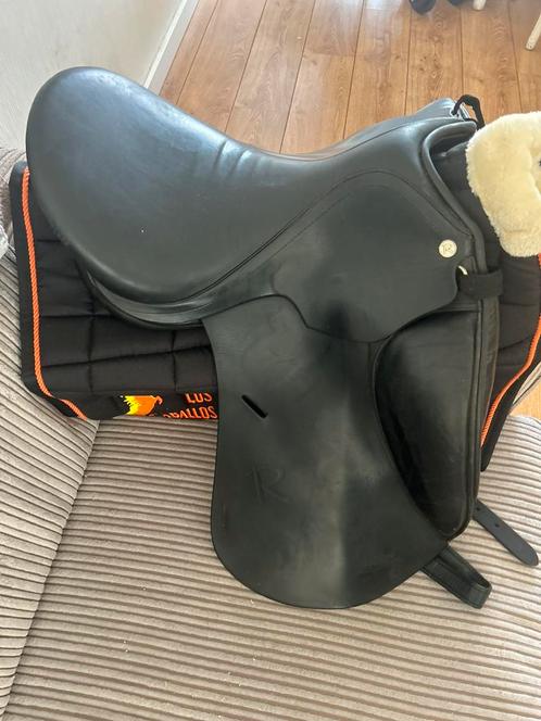 Rossner utah 17 inch m/w boom, Dieren en Toebehoren, Paarden en Pony's | Zadels, Zo goed als nieuw, Dressuur, Ophalen of Verzenden