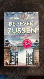 Lucinda Riley - De zeven zussen, Lucinda Riley, Ophalen of Verzenden, Zo goed als nieuw, Nederland