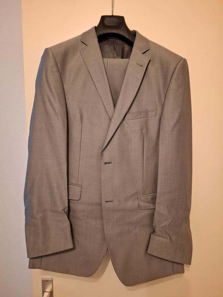 Heel mooi trouwpak!!, Kleding | Heren, Trouwkleding en Trouwaccessoires, Zo goed als nieuw, Grijs, Ophalen