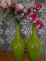 2 Mooie Lime Groene Vazen, Ophalen of Verzenden, Minder dan 50 cm, Groen, Glas