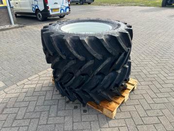 BKT 440/65R24 incl. NH 6 gaats velgen werktuigen agrarisch  beschikbaar voor biedingen