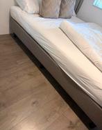 TWIJFELAAR BOXSPRING TE KOOP in taupe!! ZO GOED ALS NIEUW, Beige, Zo goed als nieuw, Twijfelaar, 200 cm