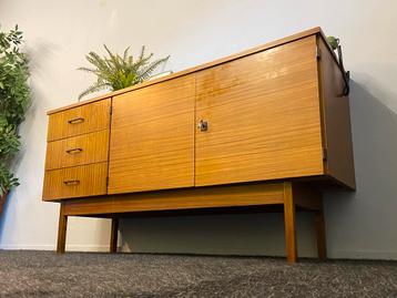 Vintage dressoir retro design jaren 60/70 sideboard kast beschikbaar voor biedingen