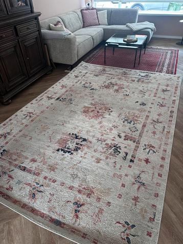 Vloerkleed 200x300 cm beschikbaar voor biedingen