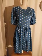 Blauwe jurk met creme stippen, maat S Stradivarius, Kleding | Dames, Jurken, Blauw, Ophalen of Verzenden, Zo goed als nieuw, Maat 36 (S)