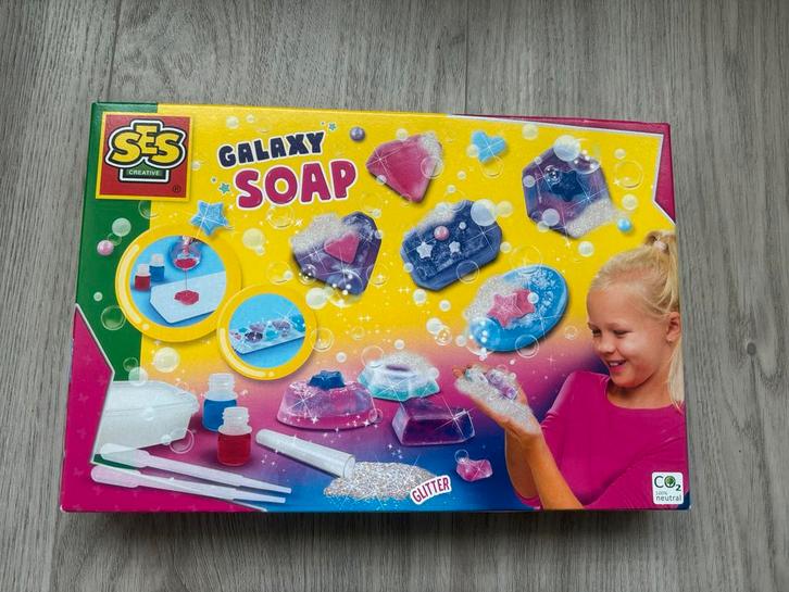 Nieuwe Galaxy Zeep Maken Set, Kinderen en Baby's, Speelgoed | Educatief en Creatief, Nieuw, Knutselen, Ophalen of Verzenden