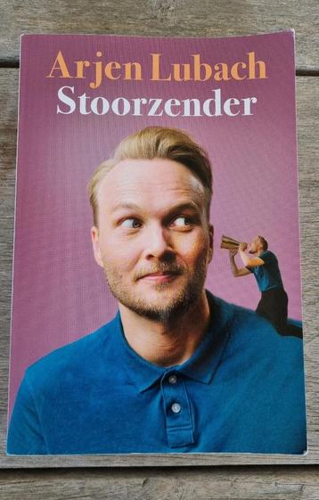 Stoorzender, Arjen Lubach beschikbaar voor biedingen