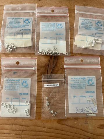 Fornituren zilver beschikbaar voor biedingen