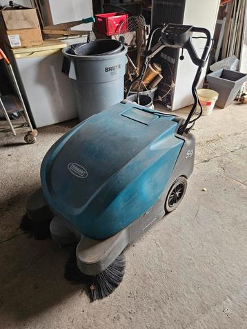 Tennant S9 veegmachine (moet nagekeken worden) beschikbaar voor biedingen