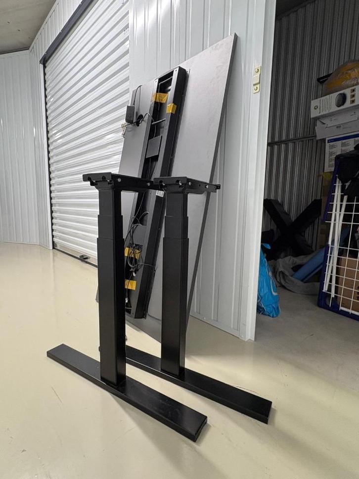 Holmris B8 Q20 Professioneel Bureau, Huis en Inrichting, Bureaus, Gebruikt, Bureau, Elektrisch, In hoogte verstelbaar, Ophalen