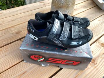 Sidi wielren schoenen maat 41 beschikbaar voor biedingen