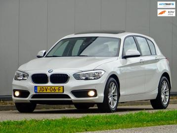 BMW 1-serie 116i Sport /// Pearl / Pano-Dak / Dealer-Oh beschikbaar voor biedingen