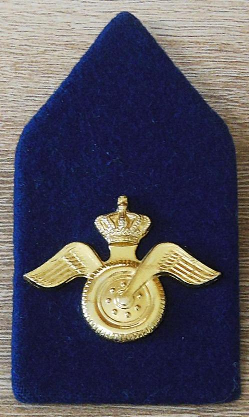 AAT - Aan- en Afvoer Troepen. Schouder embleem. I.z.g.staat., Verzamelen, Militaria | Algemeen, Landmacht, Embleem of Badge, Nederland