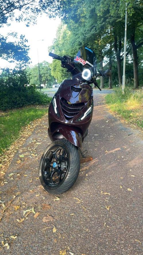 Piaggio zip 150cc ac - Custom - BROM 2008 - full option, Fietsen en Brommers, Scooters | Piaggio, Zo goed als nieuw, Zip, Ophalen