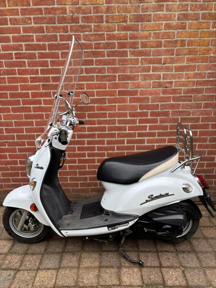 Kymco Sento 50/ km-stand 5895, Fietsen en Brommers, Scooters | Kymco, Gebruikt, Benzine, Ophalen