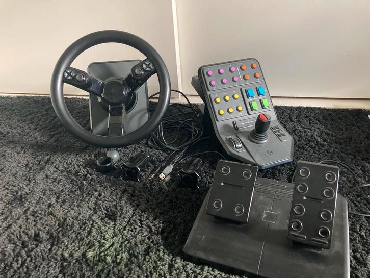 Logitech heavy equipment bundle, Computers en Software, Joysticks, Zo goed als nieuw, Ophalen of Verzenden
