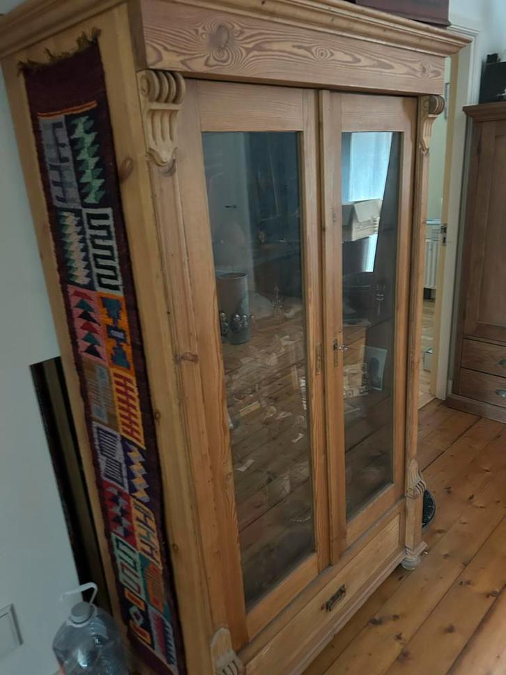 Oude houten kast met glazen deuren, Huis en Inrichting, Kasten | Vitrinekasten, Gebruikt, 150 tot 200 cm, 100 tot 150 cm, 25 tot 50 cm