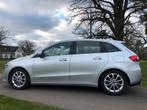 Mercedes-Benz B-Klasse B180 136PK bj 2021 Grijs weinig KM‘s!, Auto's, Mercedes-Benz, Voorwielaandrijving, 65 €/maand, 136 pk, 4 cilinders