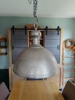 Massief gietijzeren hanglamp, Huis en Inrichting, Lampen | Hanglampen, Ophalen, Landelijk/modern, Zo goed als nieuw, Metaal