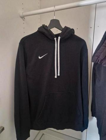 Nike trui zwart beschikbaar voor biedingen