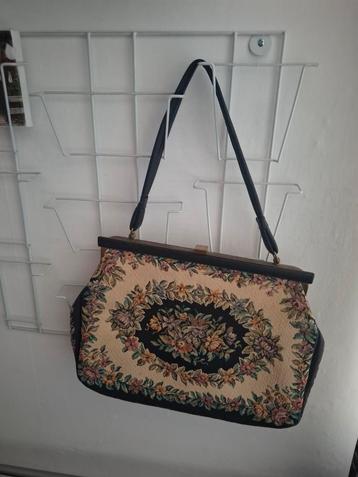 Vintage Gobelin Handtas beschikbaar voor biedingen