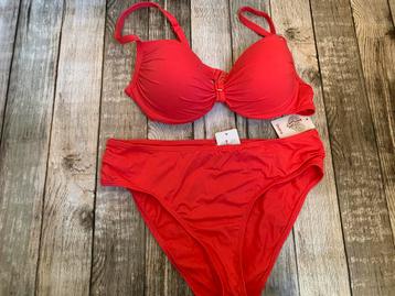 Mooie roze nieuwe bikini (Maat 40/42 B/C) beschikbaar voor biedingen