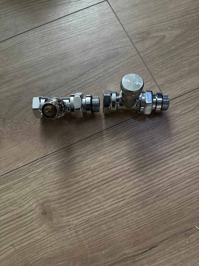 Danfoss chrome design Radiatorafsl. + Voetventiel - Nieuw, Doe-het-zelf en Verbouw, Verwarming en Radiatoren, Ophalen of Verzenden