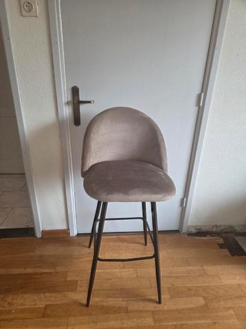 2 Velvet Barkrukken Taupe beschikbaar voor biedingen