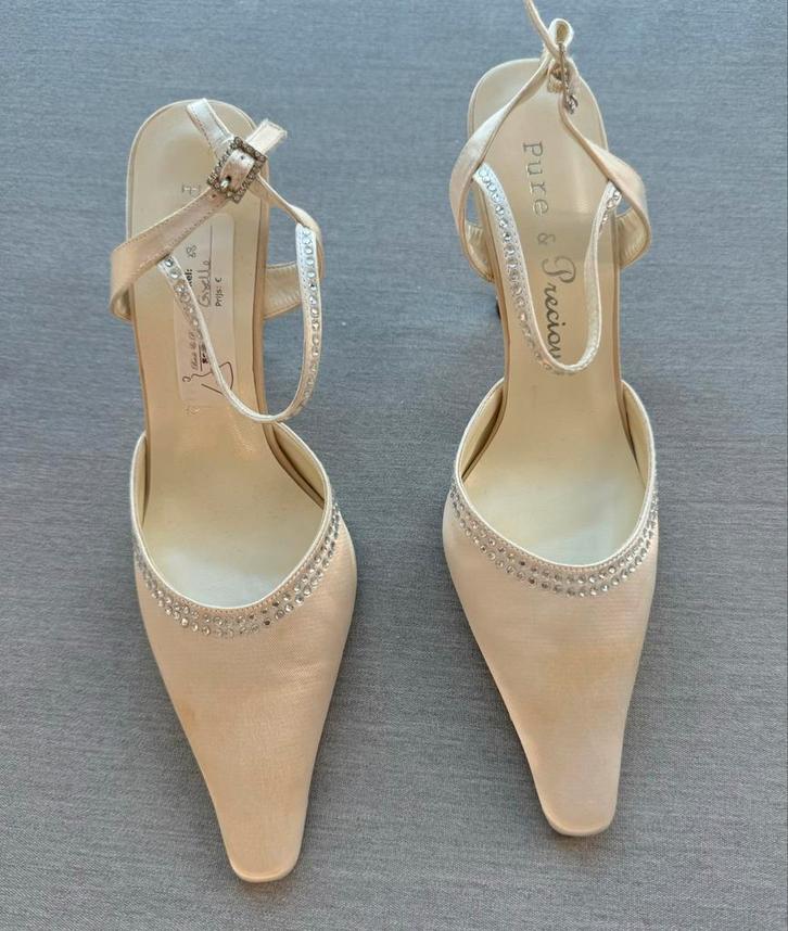 Elegante 'Pure & Precious' Bruidsschoenen - Maat 37,5, Kleding | Dames, Trouwkleding en Trouwaccessoires, Nieuw, Schoenen, Beige