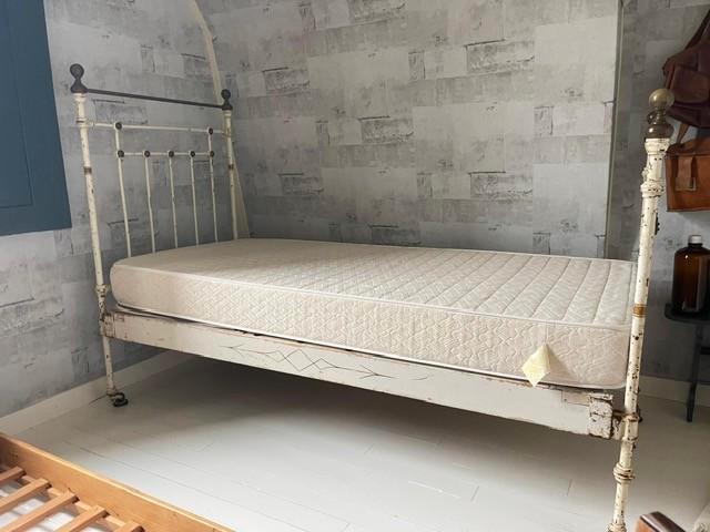 Antiek IJzeren Bed, Antiek en Kunst, Antiek | Meubels | Bedden, Ophalen