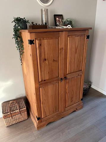 Computerkast/meidenkast (grenen) beschikbaar voor biedingen
