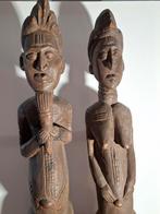 Twee baule beelden man en vrouw., Ophalen of Verzenden