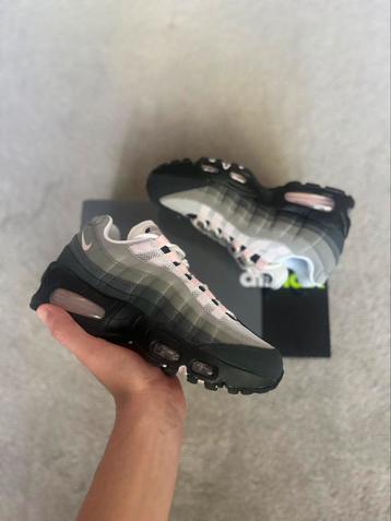 Nike Wmns Air Max 95 OG 'Pink Foam' 2025 beschikbaar voor biedingen