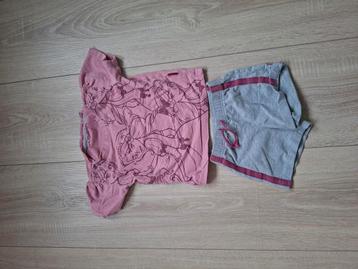 Sprookjesboom pyjama beschikbaar voor biedingen