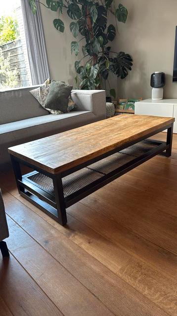Salontafel mangohout metaal beschikbaar voor biedingen