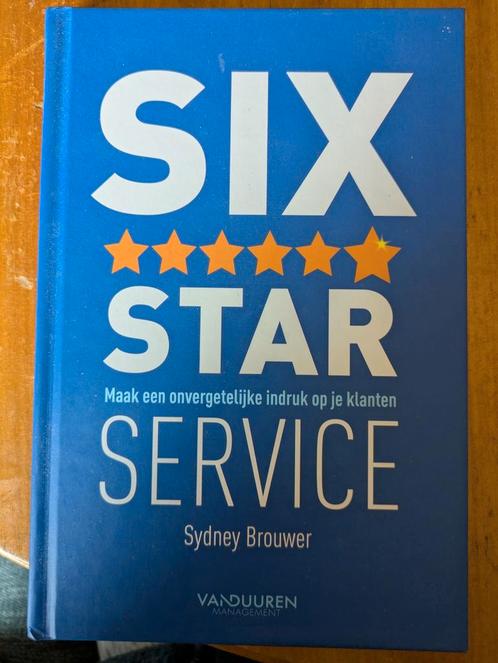 Sydney Brouwer - Six Star Service, Boeken, Wetenschap, Zo goed als nieuw, Sociale wetenschap, Ophalen of Verzenden