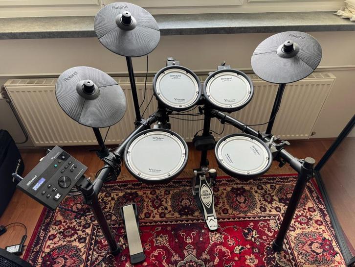 Roland TD-07 electronisch drumstel incl kruk & monitor, Muziek en Instrumenten, Drumstellen en Slagwerk, Zo goed als nieuw, Roland