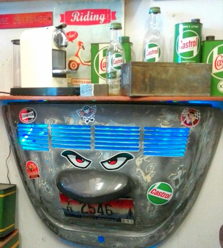 Sidetable wandtafel van vw kever motorklep mancave/garage, Verzamelen, Merken en Reclamevoorwerpen, Reclamebord, Ophalen